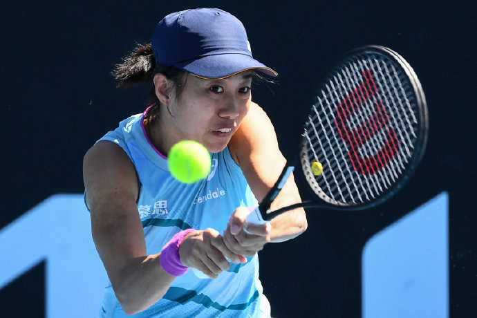 捧起总冠军 捧起总冠军